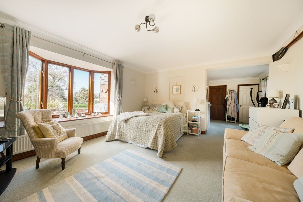 Additional image 10 of 5 bed detached house for saleHigh Street, Abingdon OX14