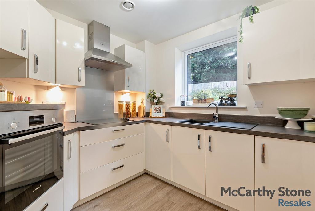 Additional image 7 of 1 bed flat for saleWayfarer Place, The Dean, Alresford SO24