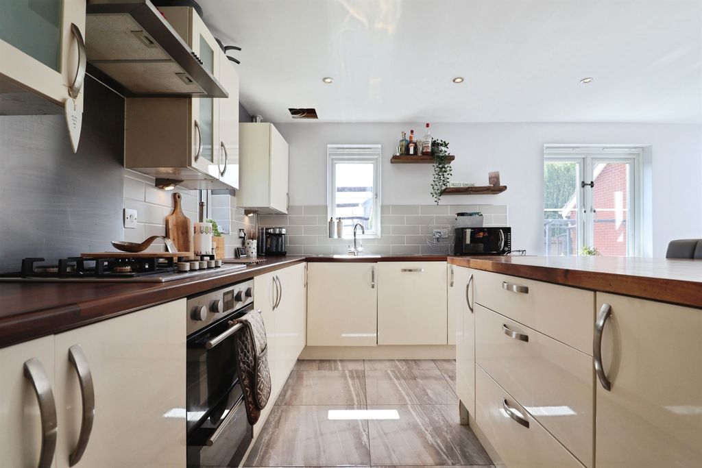Additional image 6 of 4 bed detached house for saleWillowbrook Gardens, St. Mellons, Cardiff CF3