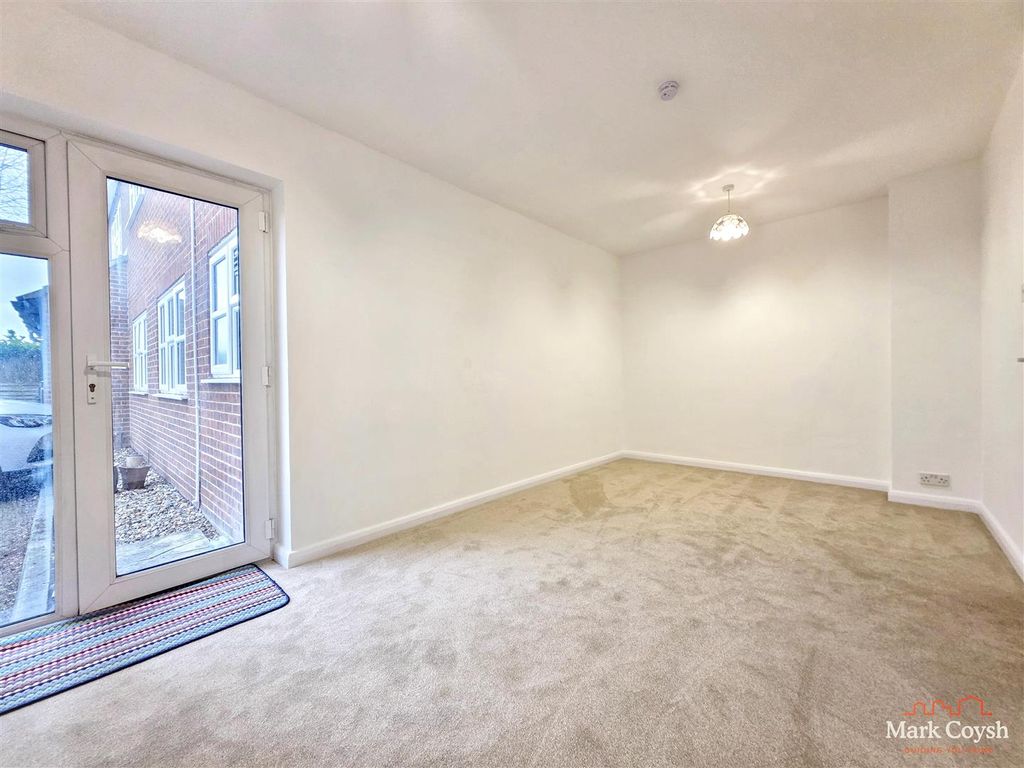 Additional image 7 of 1 bed flat for saleWoodfield Close, Ashtead KT21