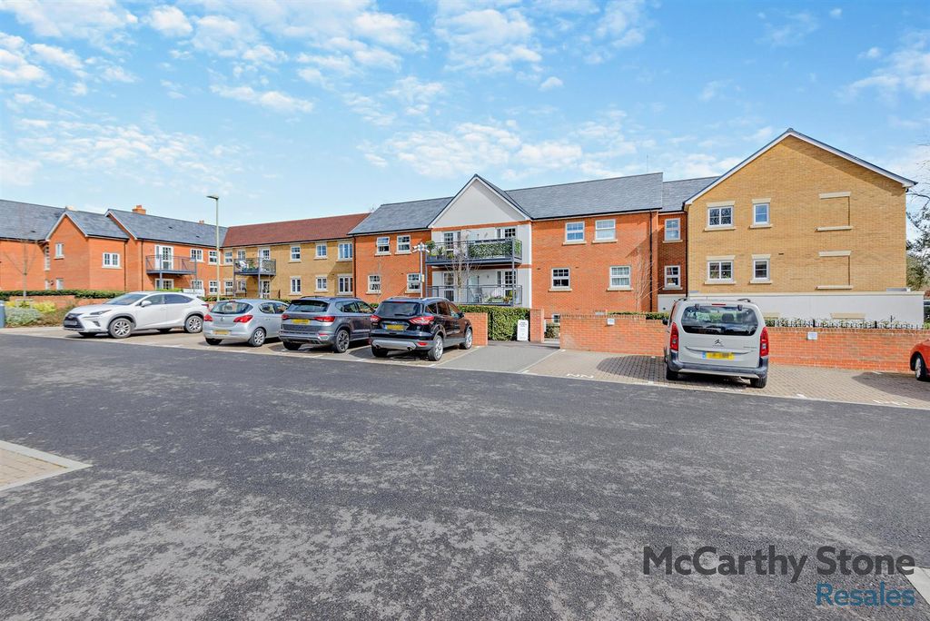 Additional image 32 of 2 bed flat for saleQueen Elizabeth Place, Orchard Lane, Alton GU34