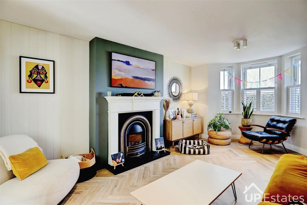 Additional image 6 of 6 bed detached house for saleGleneagles Close, Great Denham, Bedford MK40