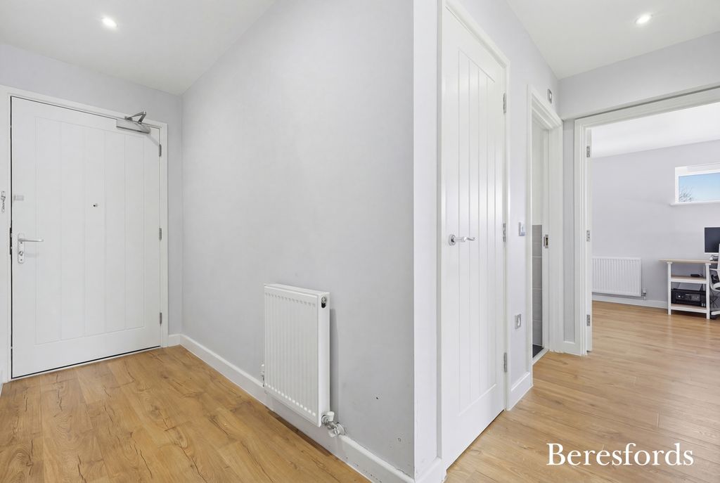 Additional image 15 of 2 bed flat for saleUpminster Road, Upminster RM14
