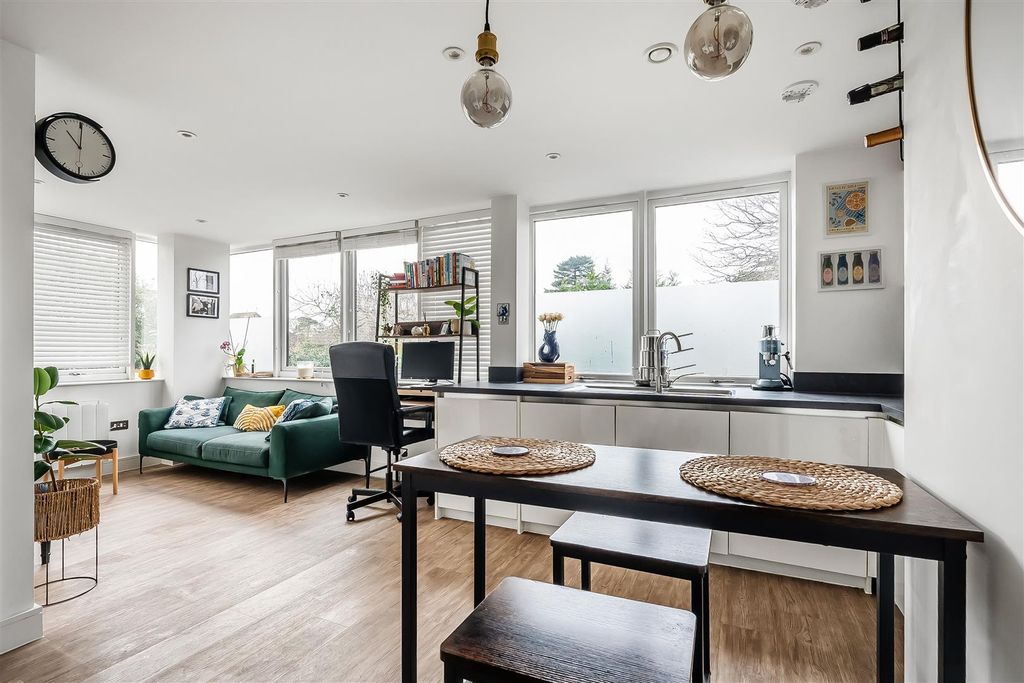 Additional image 5 of 1 bed flat for saleThe Street, Ashtead KT21