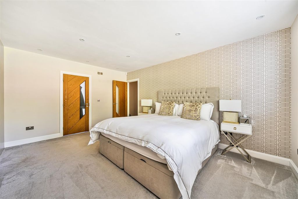 Additional image 9 of 4 bed detached house for saleWest Farm Close, Ashtead KT21