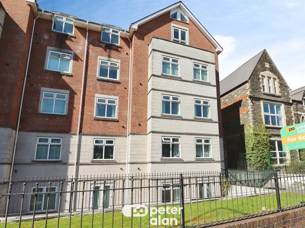 2 bed flat for saleNewport Road, Cardiff CF24