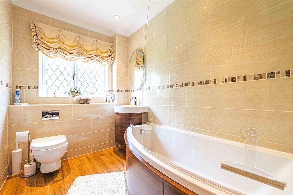 Additional image 24 of 5 bed detached house for saleThe Beech, Gravel Path, Berkhamsted, Hertfordshire HP4
