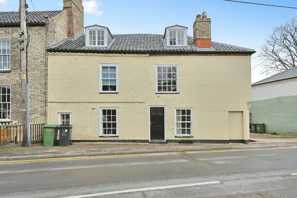 3 bed maisonette for saleDereham Road, Watton, Thetford IP25