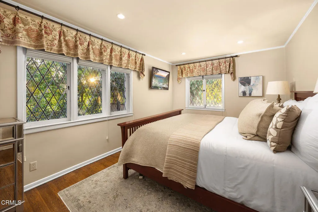 Additional image 108 of 555 Meadow Grove Street, La Canada Flintridge, CA 91011