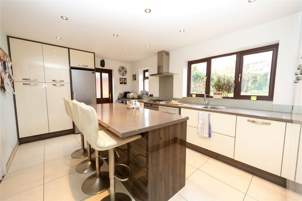 Additional image 8 of 4 bed detached house for saleMallards Reach, Marshfield, Cardiff CF3