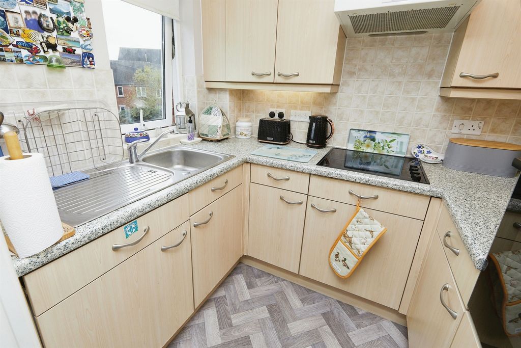 Additional image 8 of 1 bed flat for saleKedleston Close, Belper DE56