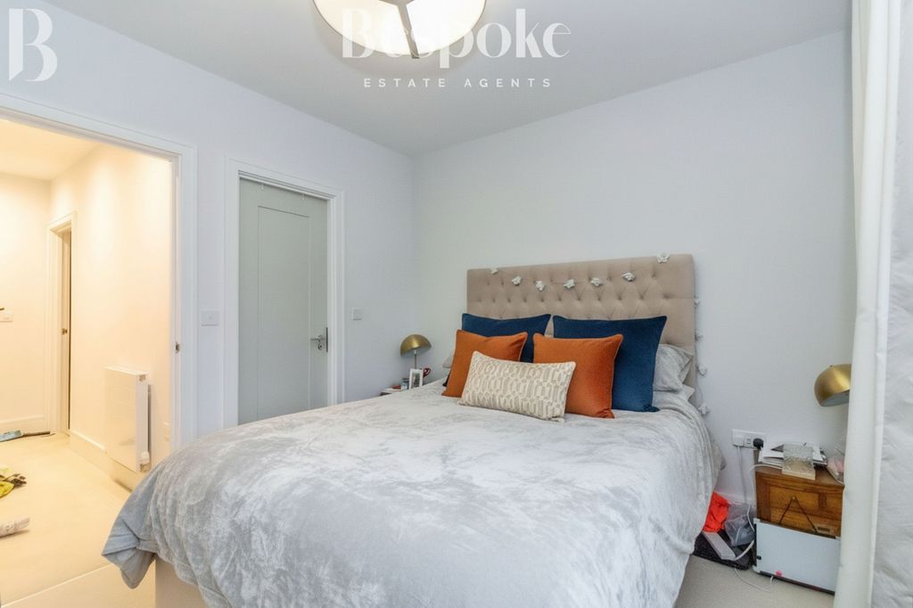 Additional image 11 of 4 bed terraced house for saleSunapee Road, Reading RG2