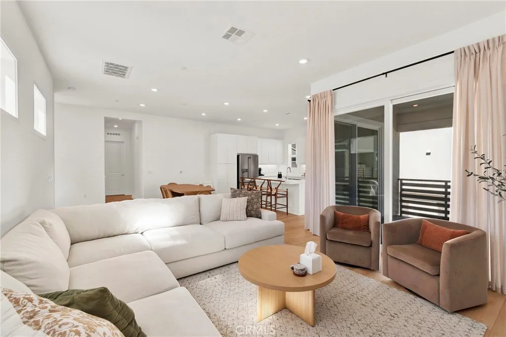 Additional image 17 of 74 Dudley, Irvine, CA 92618