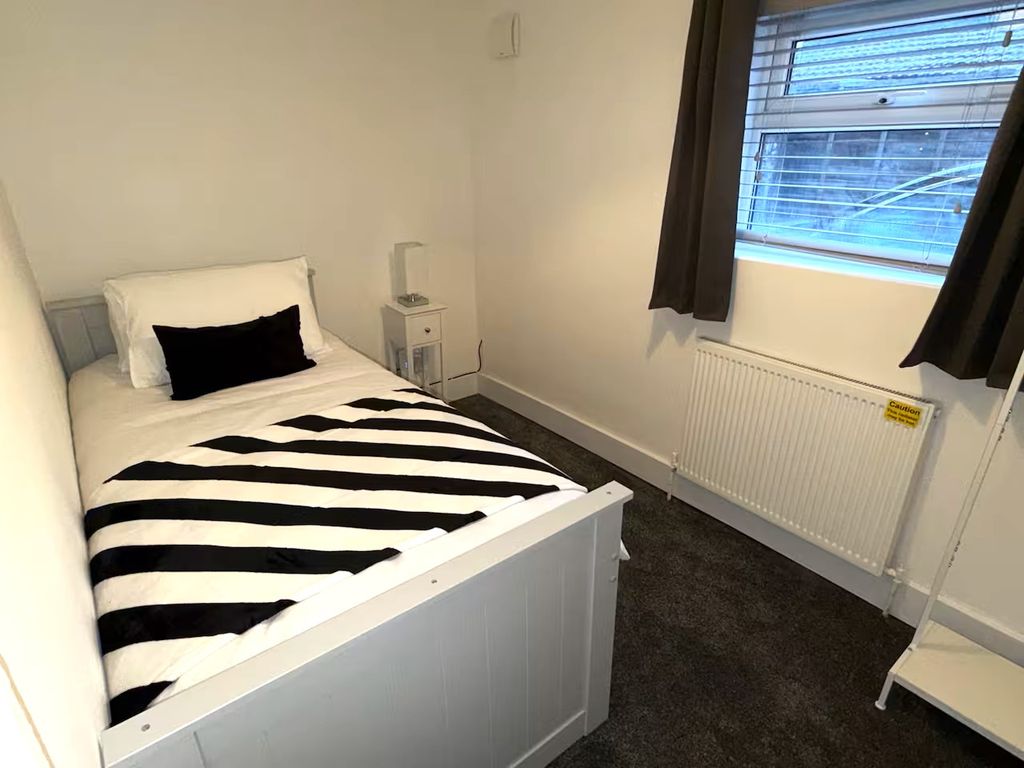 Additional image 6 of 2 bed flat for saleUpper Abbey Road, Belvedere DA17