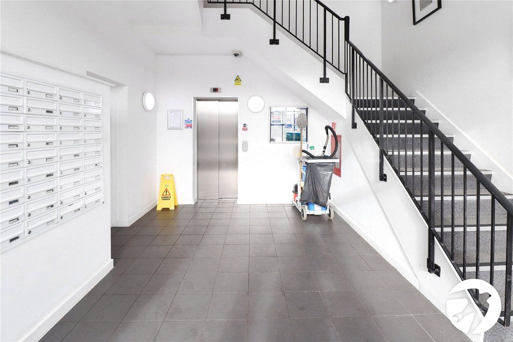 Additional image 16 of 2 bed flat for saleLittle Brights Road, Belvedere DA17