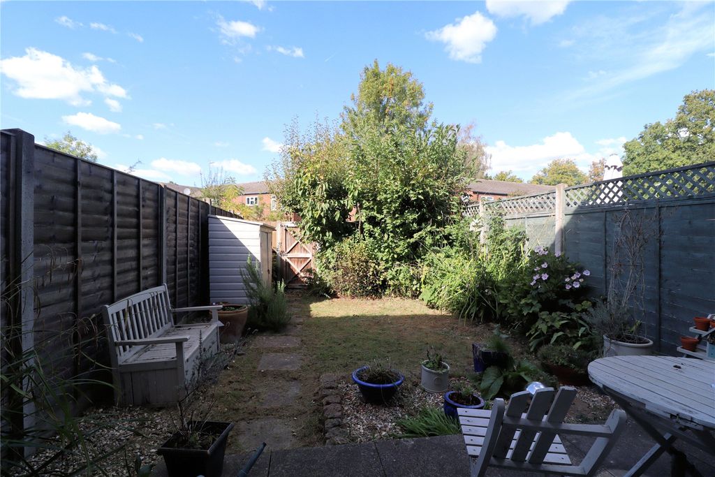 Additional image 11 of 3 bed terraced house for saleWoking, Surrey GU21