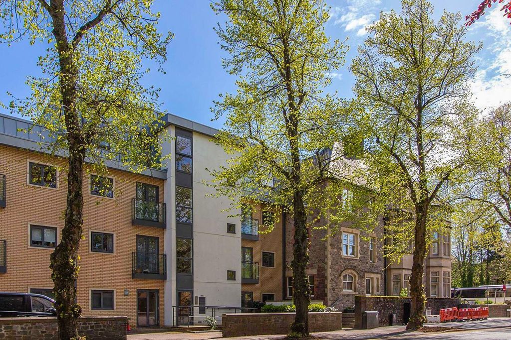 Additional image 11 of 2 bed flat for saleGwynt Mews, Cathedral Road, Pontcanna, Cardiff CF11