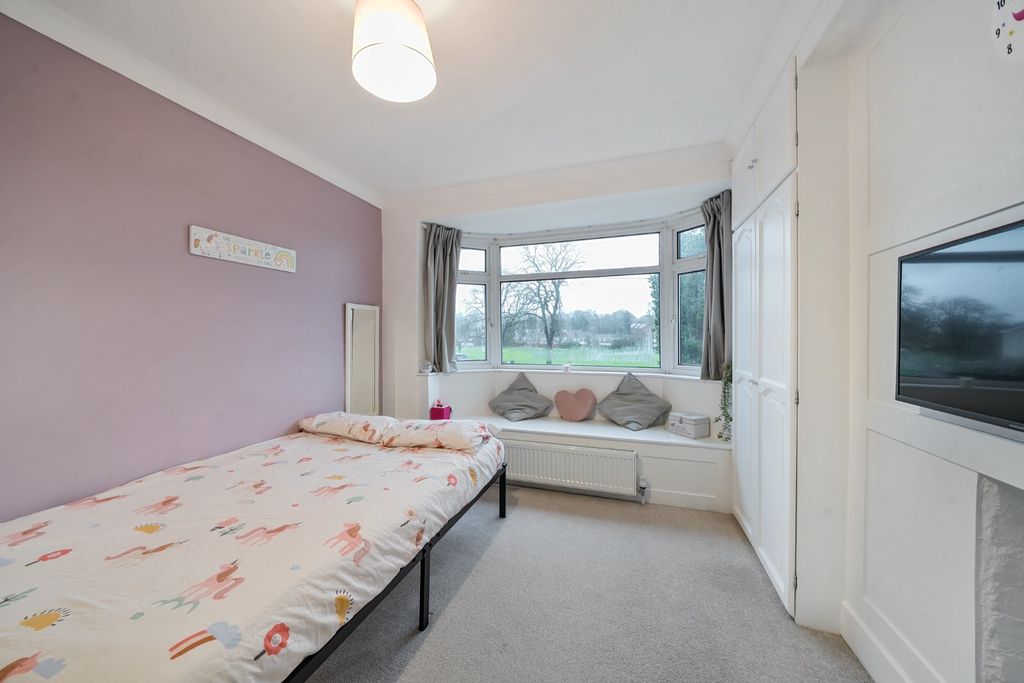 Additional image 12 of 4 bed semi-detached house for saleWhitedown Lane, Alton GU34