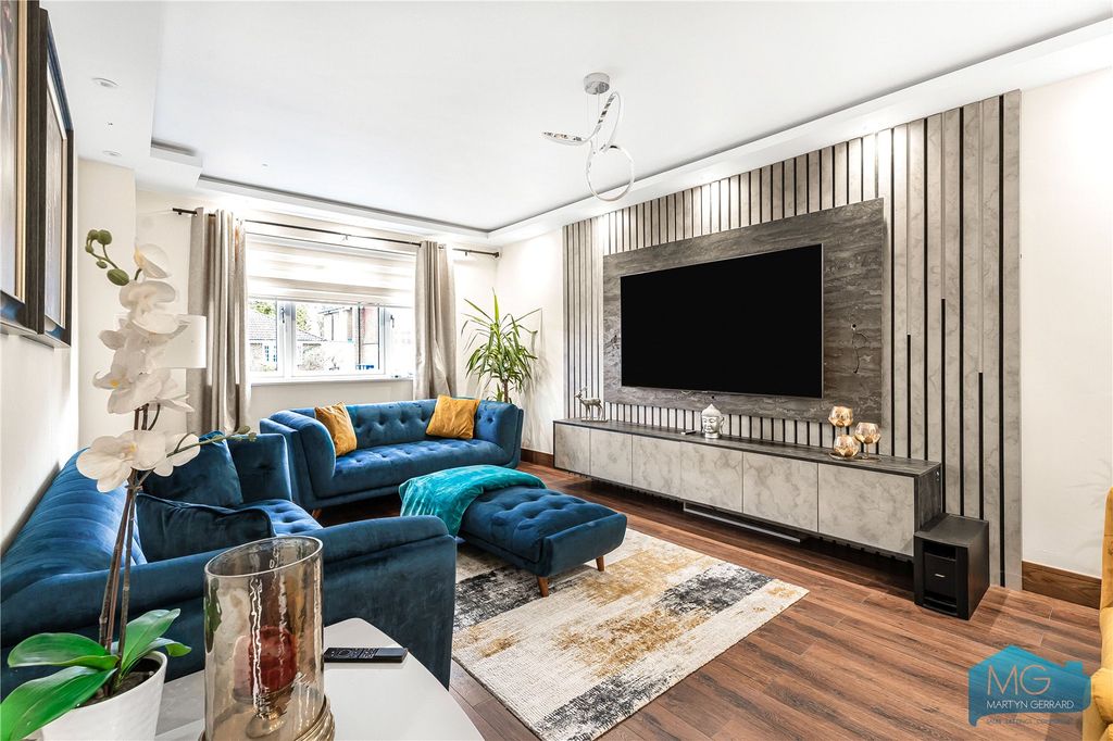 Additional image 19 of 6 bed detached house for saleWylo Drive, Arkley, Barnet EN5