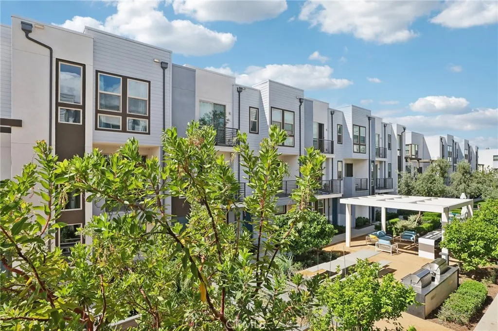 Additional image 41 of 302 Placemark, Irvine, CA 92614