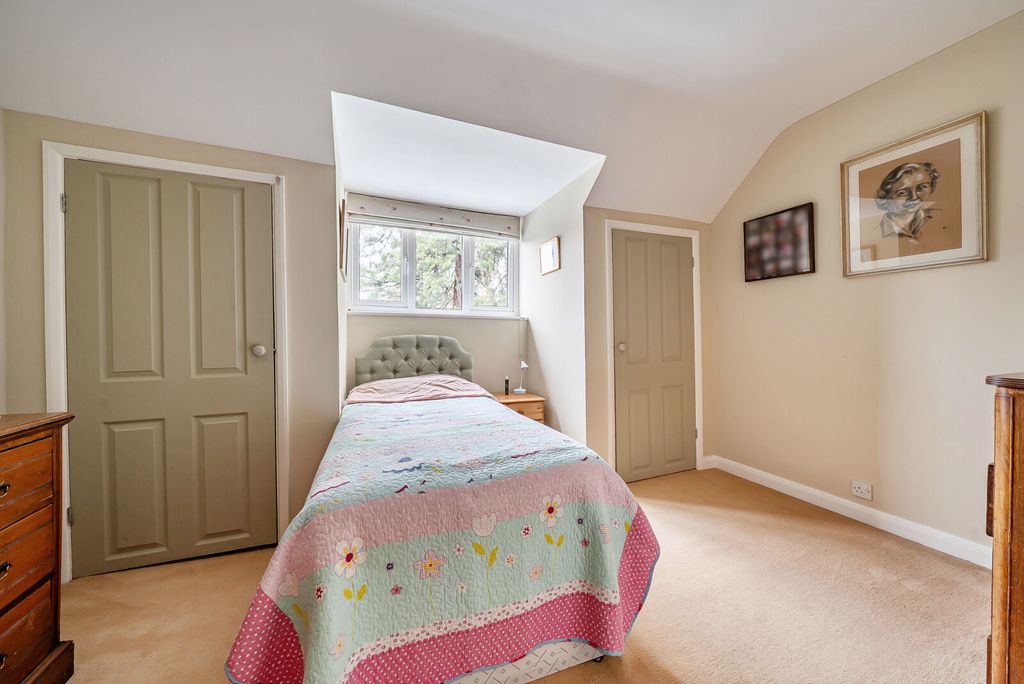 Additional image 18 of 5 bed detached house for saleHillside Road, Aldershot GU11