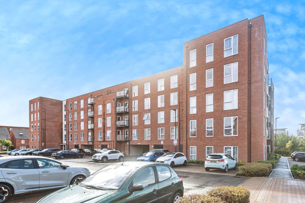 Additional image 3 of 2 bed flat for sale1 Strong Drive, Basingstoke RG21