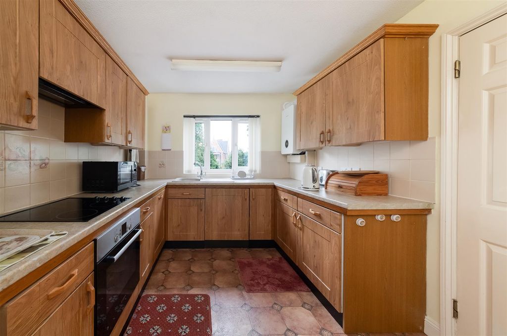 Additional image 8 of 2 bed flat for saleHornbeam Close, Woodlands, Banbury OX16