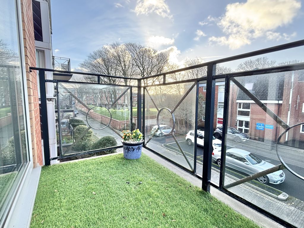 Additional image 7 of 2 bed flat for saleAshton Garden Court, St Andrews Road North, Lytham St Annes FY8