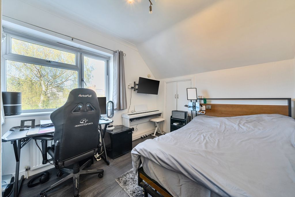 Additional image 6 of 4 bed semi-detached house for saleGlynde Road, Bexleyheath DA7