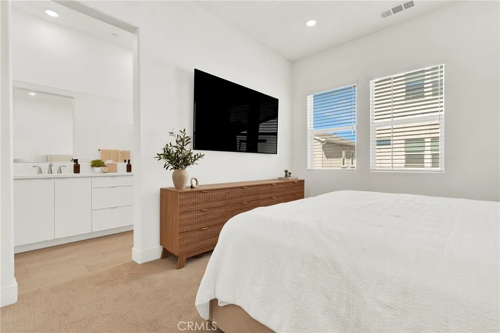 Additional image 19 of 74 Dudley, Irvine, CA 92618