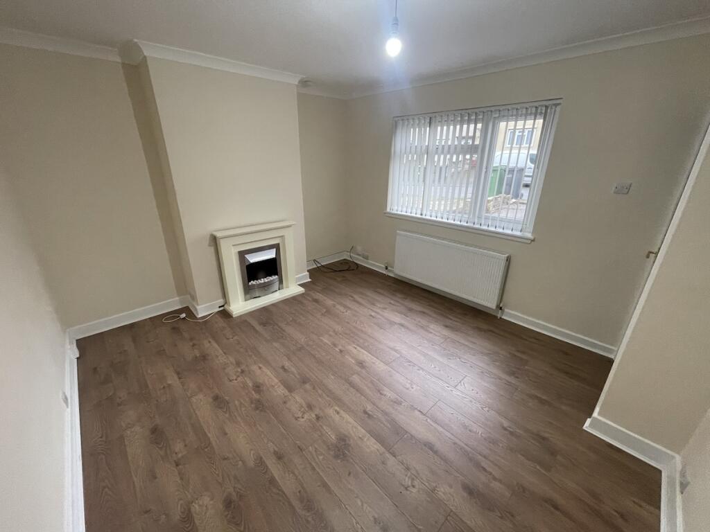 HALESOWEN - Margaret Avenue photo 2