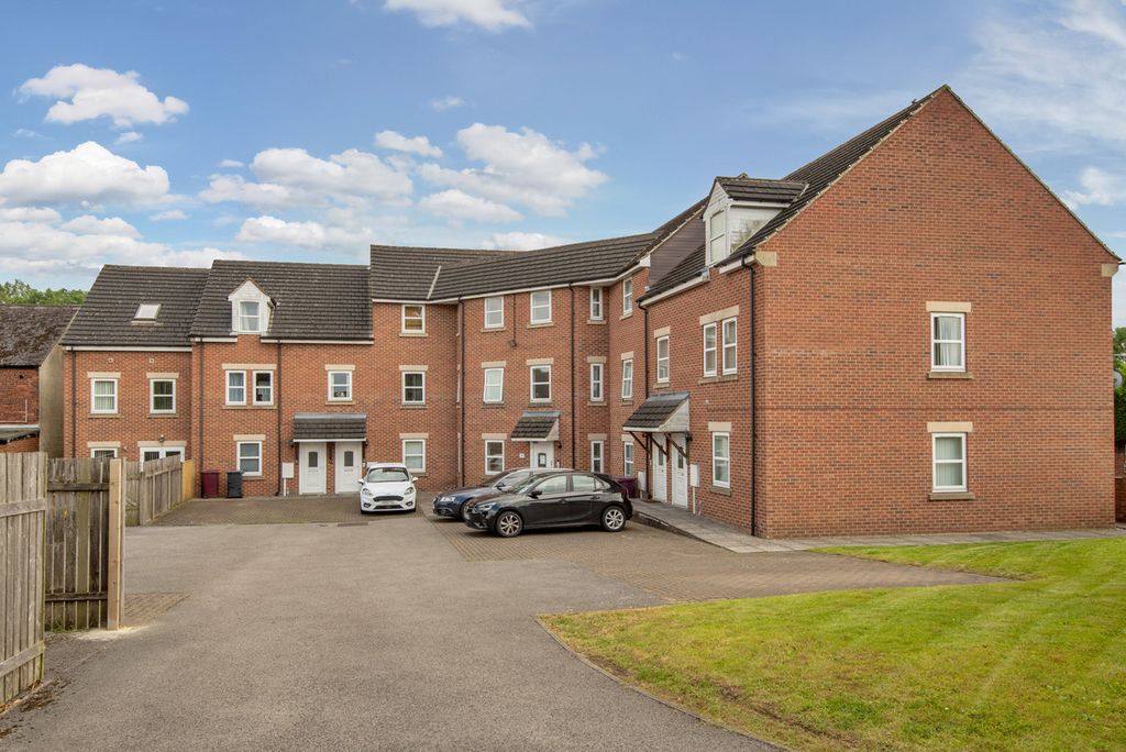 Additional image 4 of 2 bed flat for saleHeath Road, Chesterfield S42