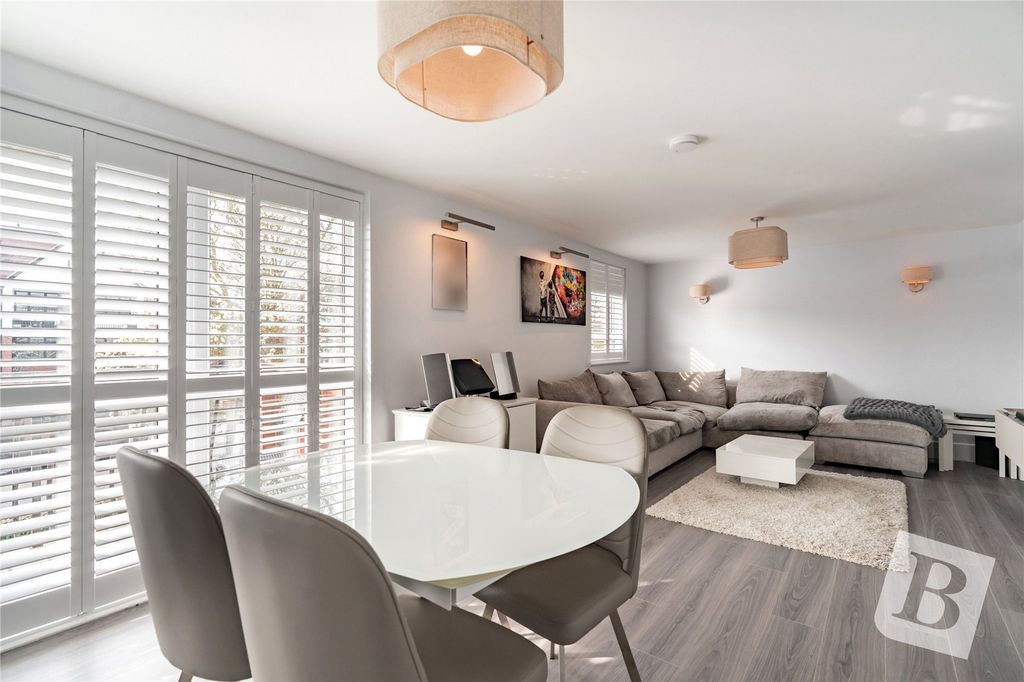 Additional image 8 of 2 bed flat for saleAbington Court, Hall Lane, Upminster RM14