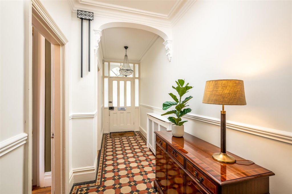 Additional image 14 of 5 bed detached house for saleWaterloo Road, Bedford MK40