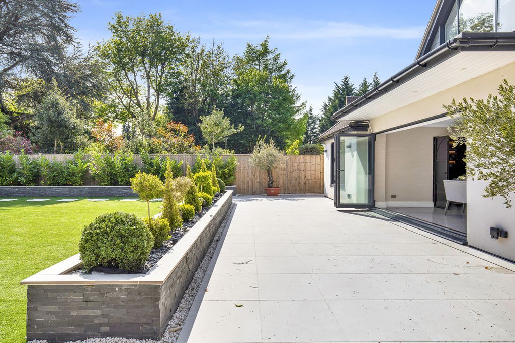 Additional image 21 of 5 bed detached house for saleWoodmansterne Lane, Banstead SM7