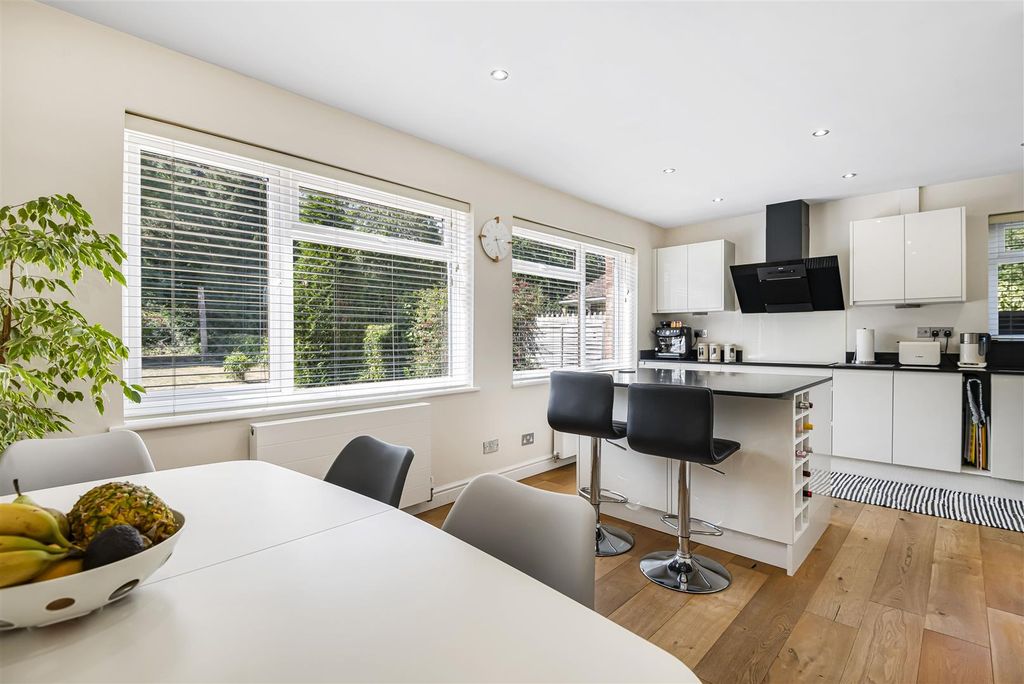 Additional image 6 of 4 bed detached house for saleShinfield Road, Shinfield, Reading RG2