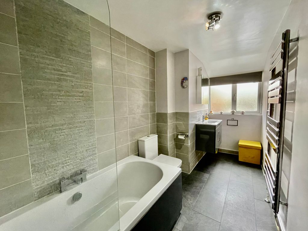 Additional image 6 of 3 bed semi-detached house for saleMill Close, Biggleswade SG18