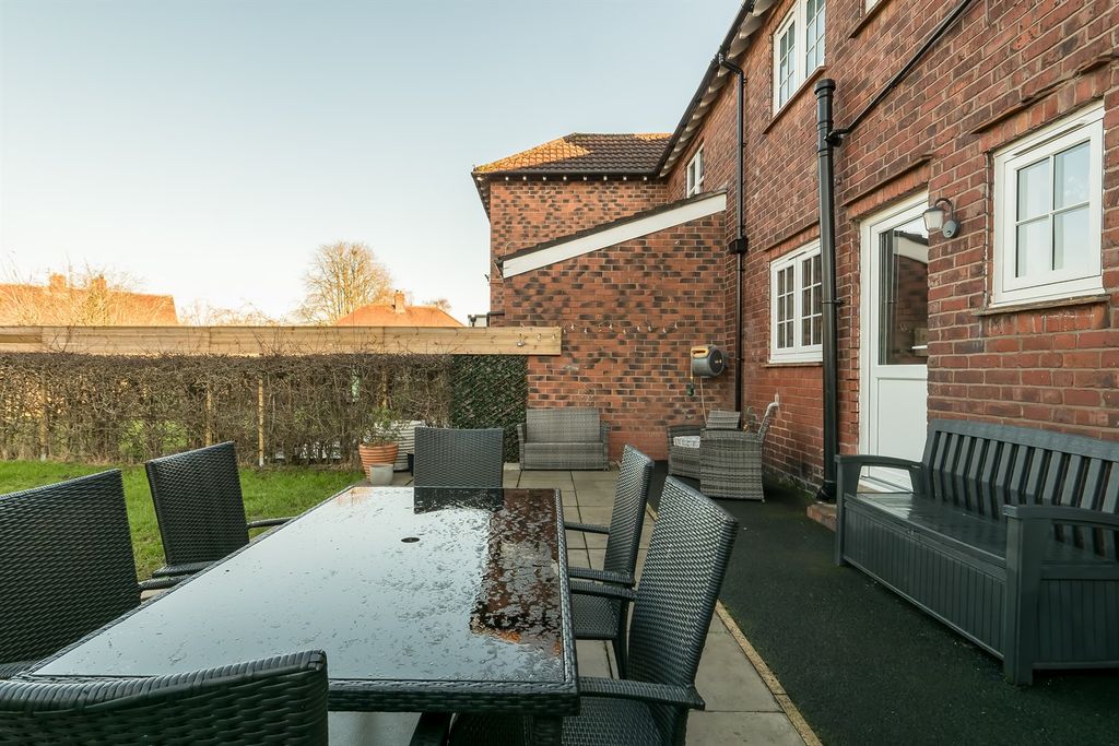 Additional image 20 of 3 bed terraced house for saleCrescent Road, Alderley Edge SK9