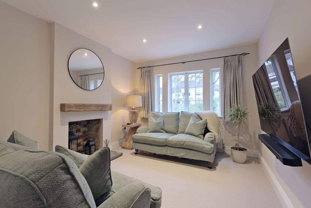 Additional image 2 of 3 bed semi-detached house for saleLondon Road, Biggleswade SG18
