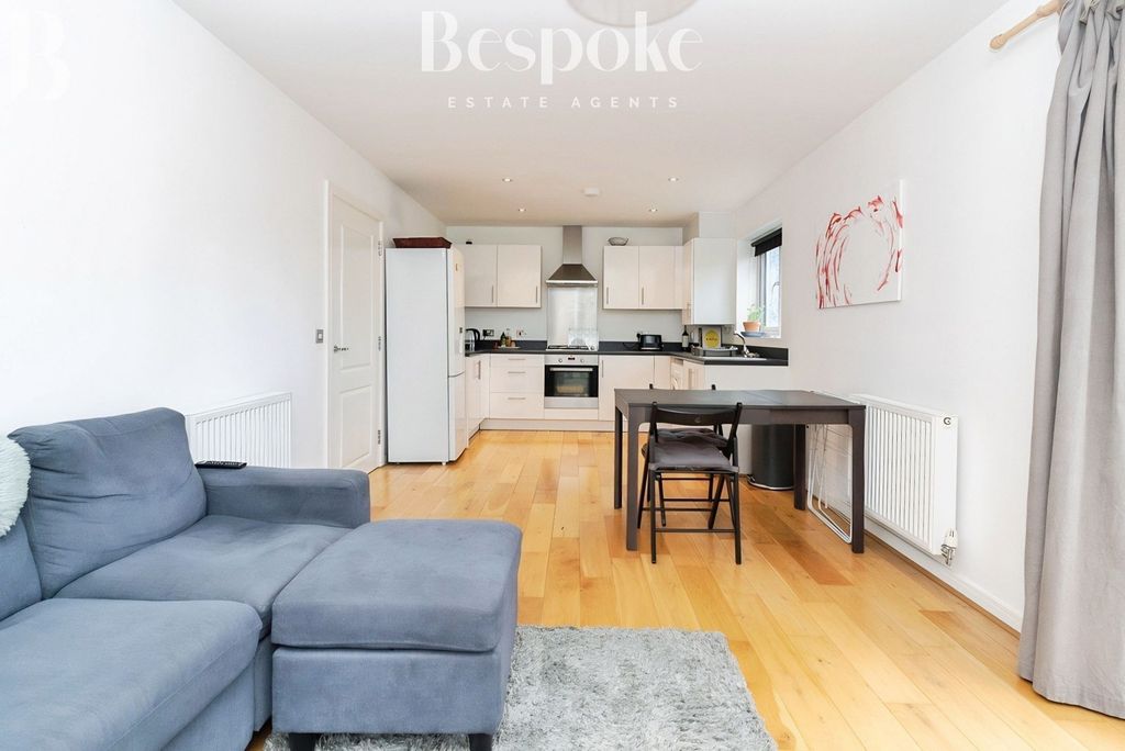 Additional image 11 of 2 bed flat for saleWhitley Rise, Reading RG2