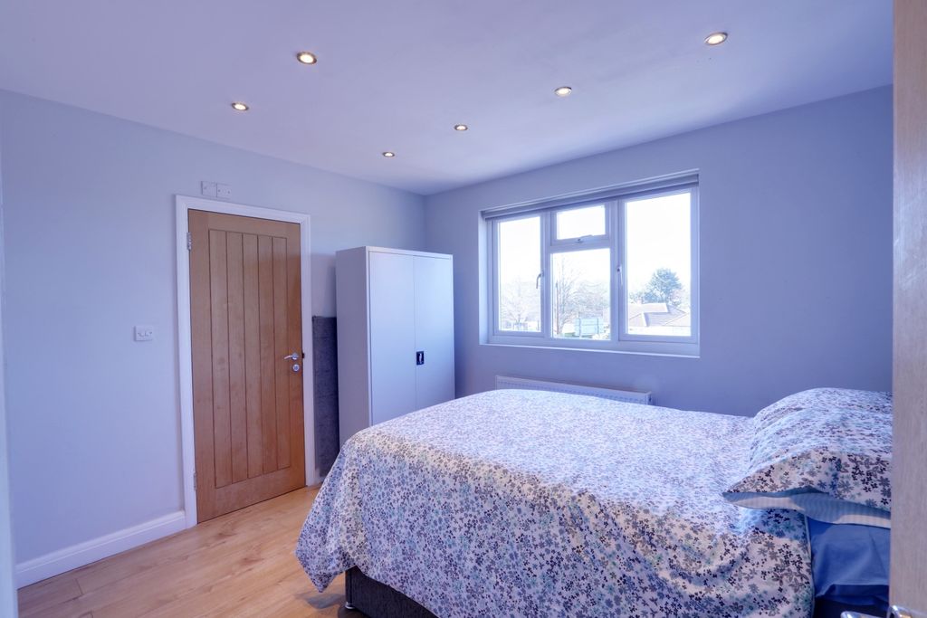 Additional image 20 of 5 bed detached house for sale6 Heathfield, Benfleet SS7