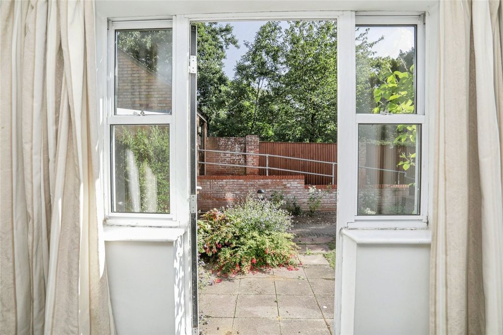 Additional image 8 of 1 bed flat for saleElmhurst Court, Woodbridge IP12
