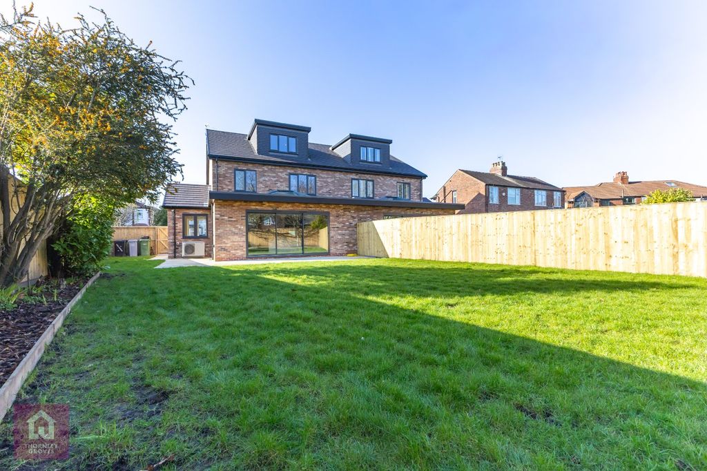 Additional image 27 of 5 bed semi-detached house for saleBrentwood Crescent, Altrincham WA14
