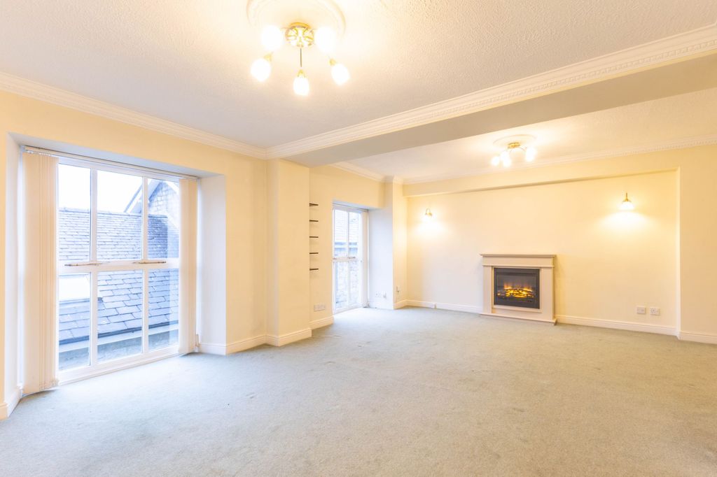 Additional image 2 of 2 bed flat for sale19 High Fellside, Kendal LA9