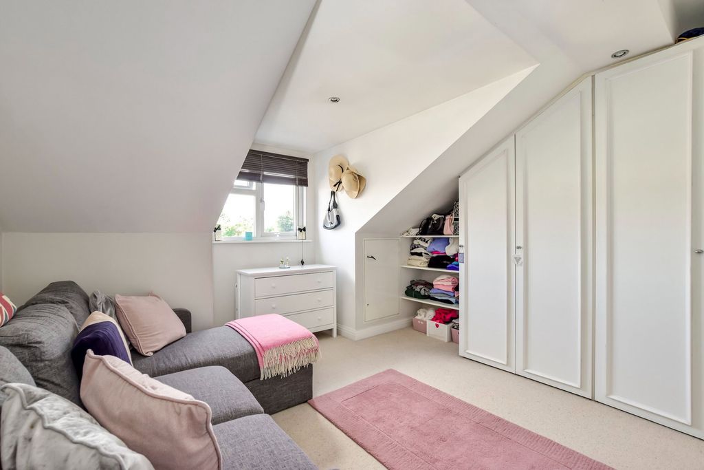 Additional image 14 of 4 bed semi-detached house for salePopes Road, Abbots Langley WD5