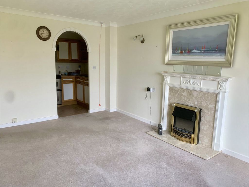 1 bed flat for saleMalin Court, Alcester B49