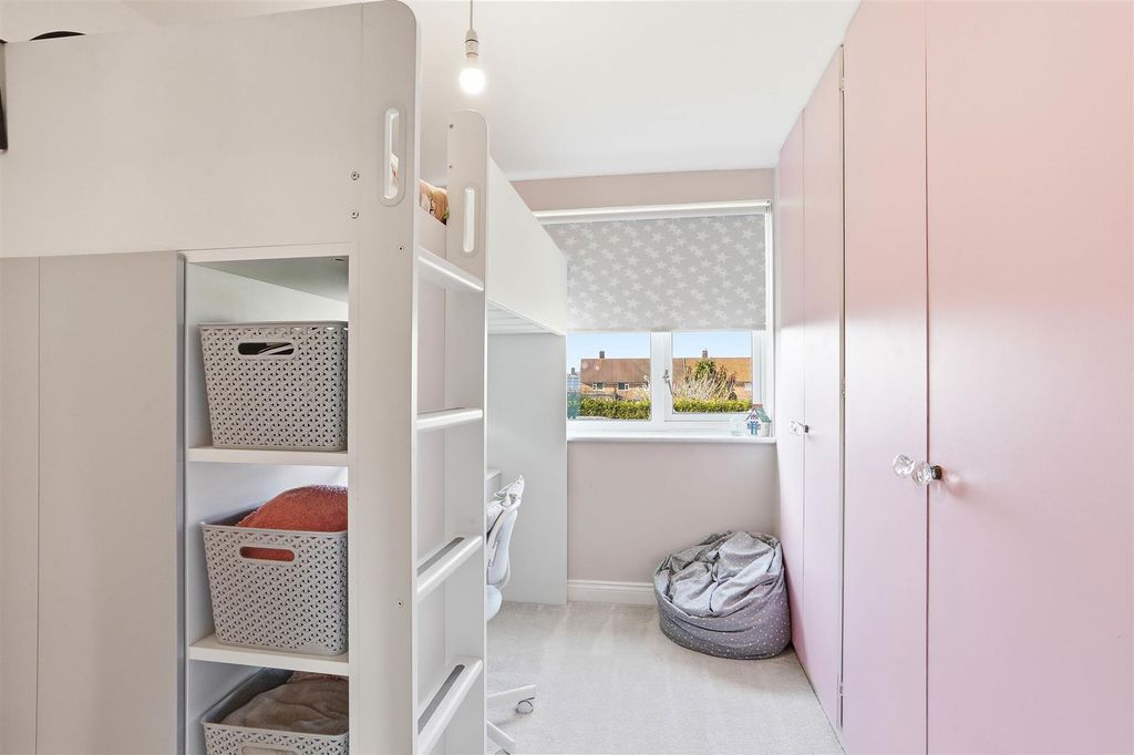 Additional image 13 of 2 bed flat for salePound Road, Banstead SM7