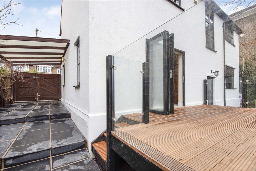 Additional image 16 of 4 bed detached house for saleNorthcourt Avenue, Reading RG2