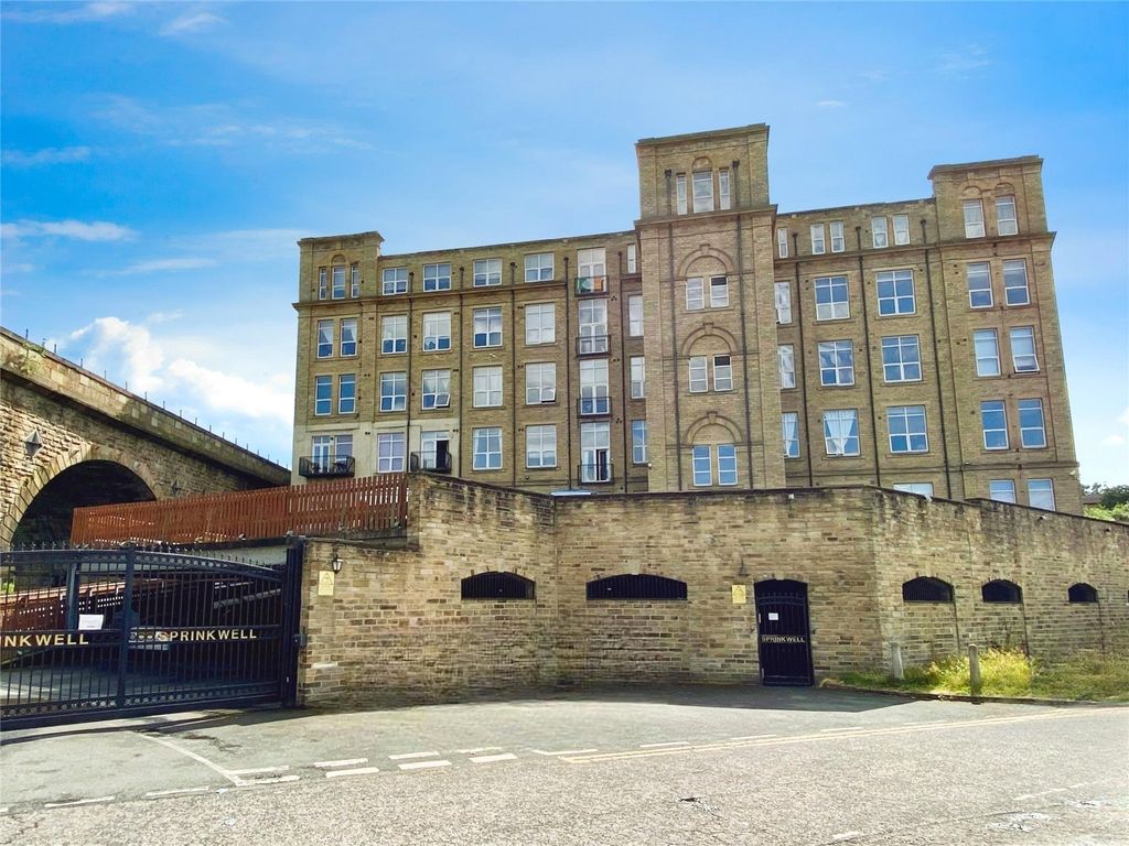 2 bed flat for saleSprinkwell Mill, Bradford Road, Dewsbury WF13