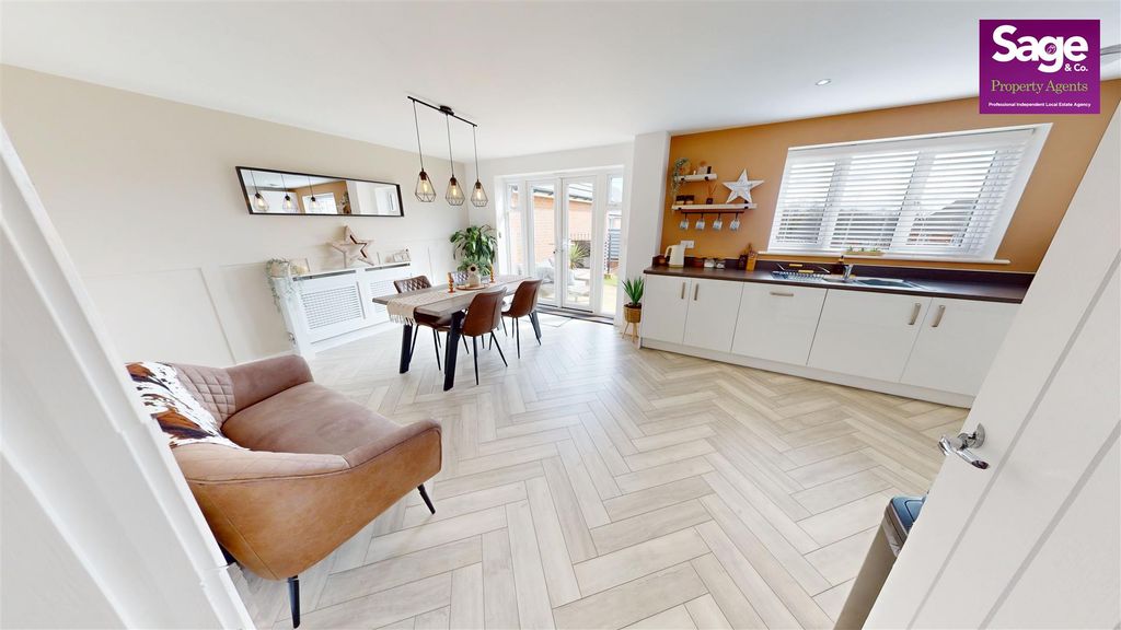 Additional image 6 of 4 bed detached house for saleHeol Lowri, Pontrhydyrun, Cwmbran NP44